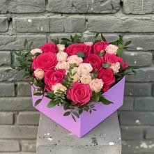 Цветочная композиция из Розы в коробке в Карабулаке