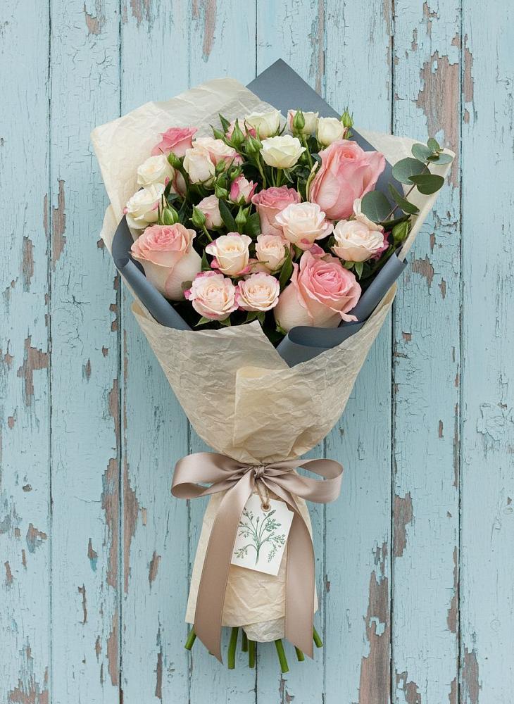 Букет цветов из: Розы в Карабулаке