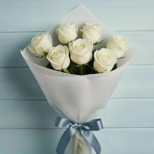 Букет 7 Белых роз Эдлесс Лав в Карабулаке