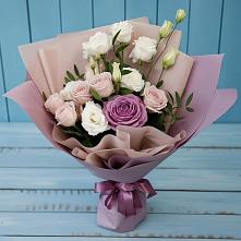 Букет цветов из:  Розы и Лизиантусы в Карабулаке