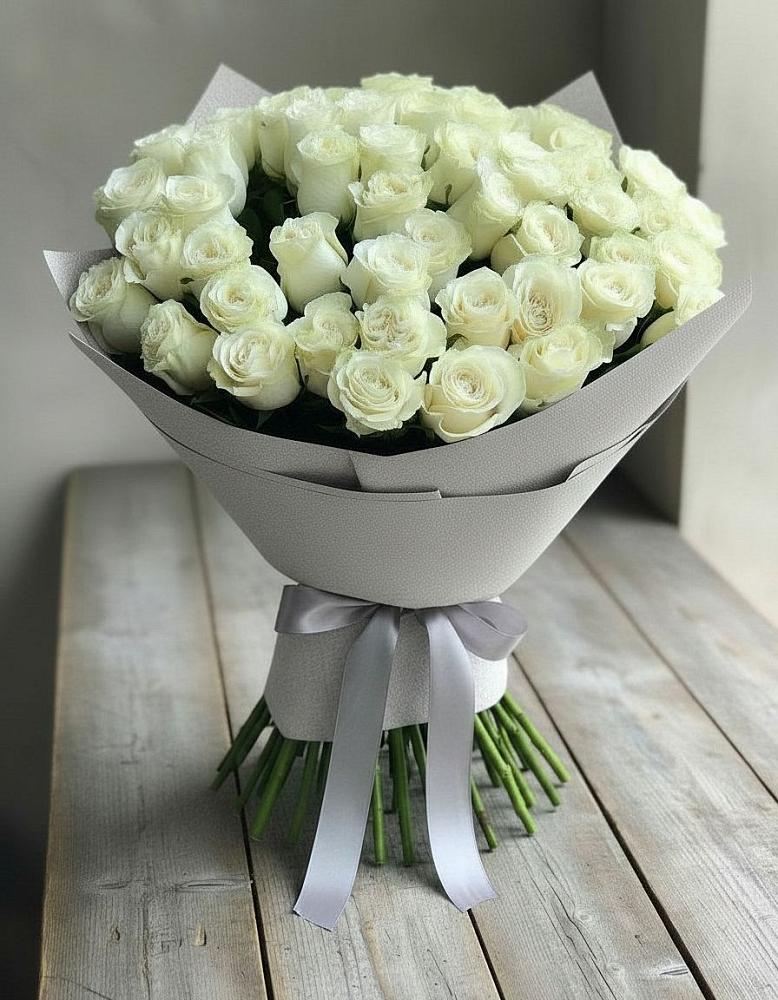 Букет 35 Белых роз в Карабулаке