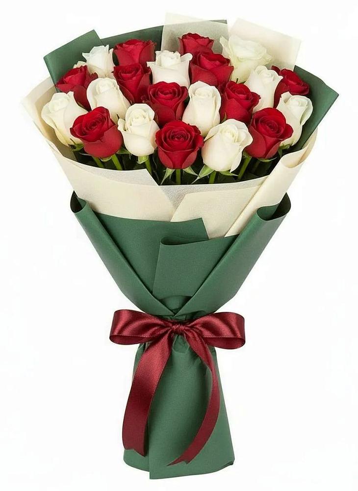 Букет Микс из красных и белых роз в Карабулаке