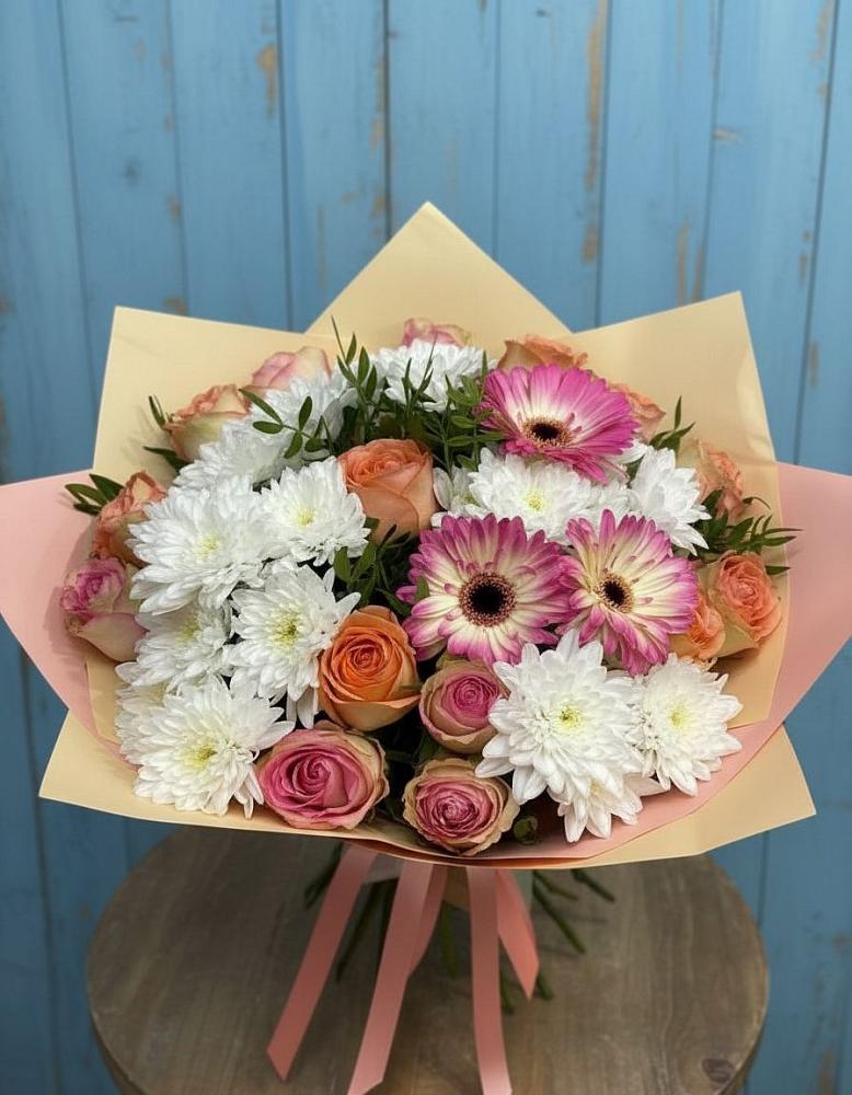 Букет цветов из: Розы, Герберы и Хризантемы в Карабулаке
