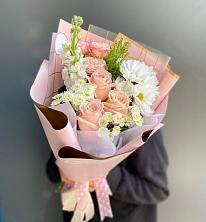 Букет цветов из:  Хризантемы и Розы в Карабулаке