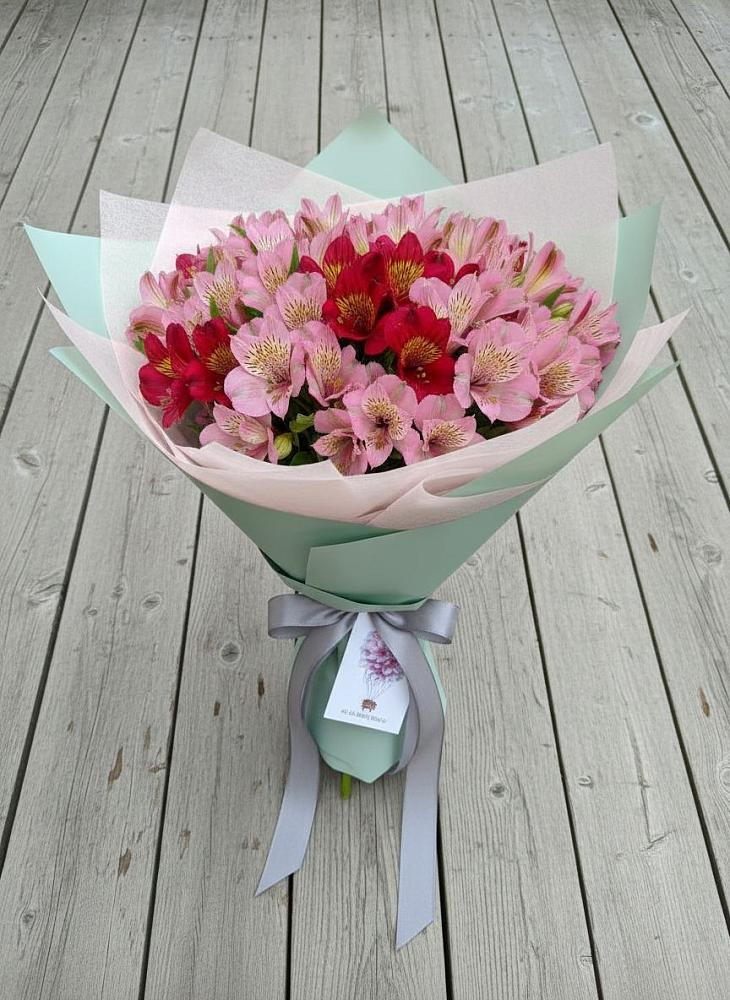 Букет цветов из: Альстромерии в Карабулаке