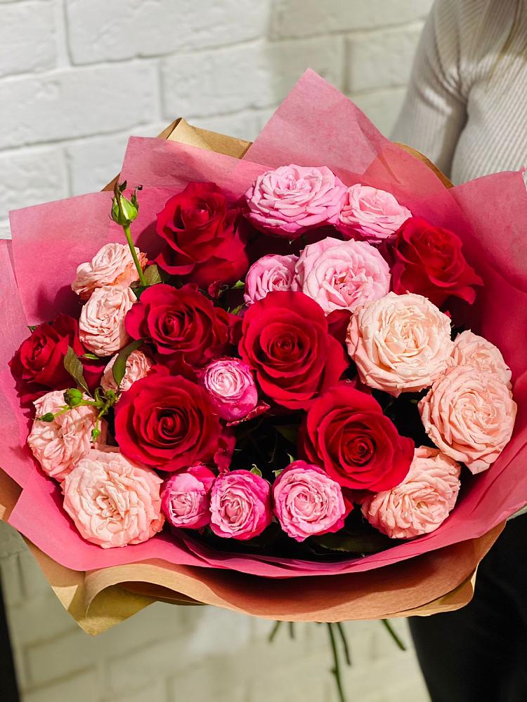 Букет цветов из: Розы в Карабулаке