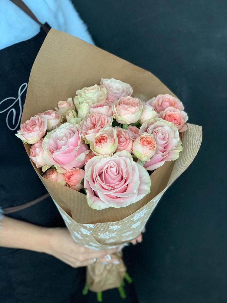 Букет цветов из: Хризантемы и Розы в Карабулаке