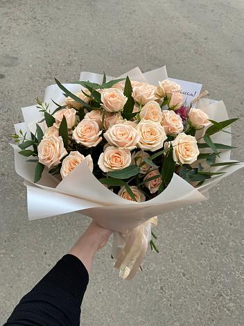 Букет Кремовые розы Латте в Карабулаке