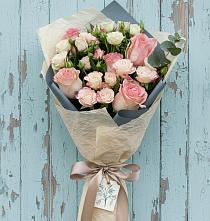 Букет цветов из:  Розы в Карабулаке