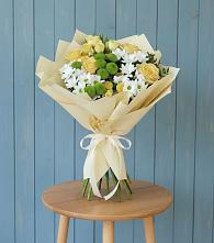 Букет цветов из:  Хризантемы и Розы в Карабулаке