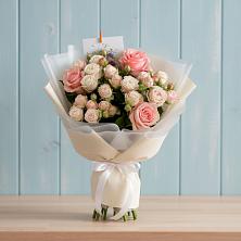 Букет цветов из:  Розы в Карабулаке