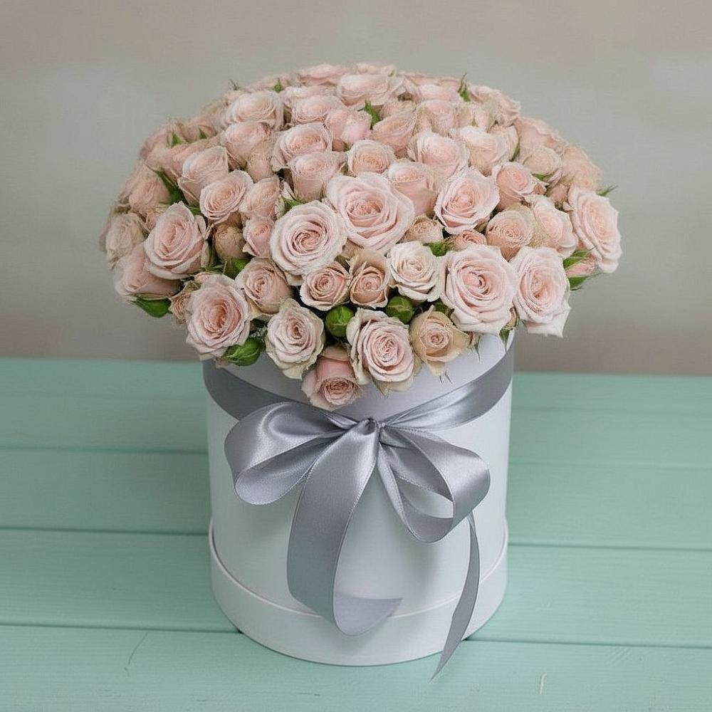 Цветочная композиция из Розы в шляпной коробке в Карабулаке